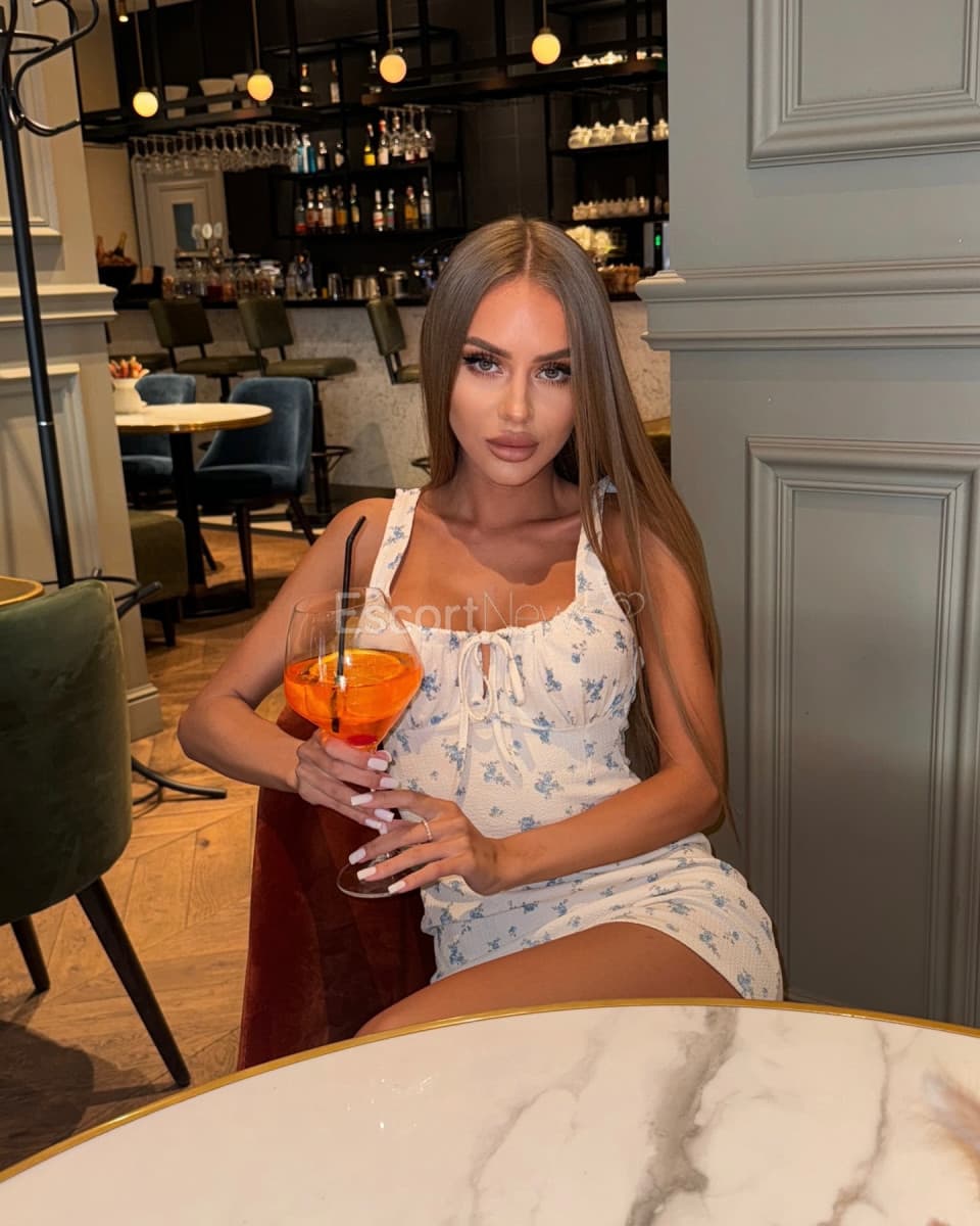 1200_1200_2a6f8a5fb3b7af4d02d3f90a076d0b12_big