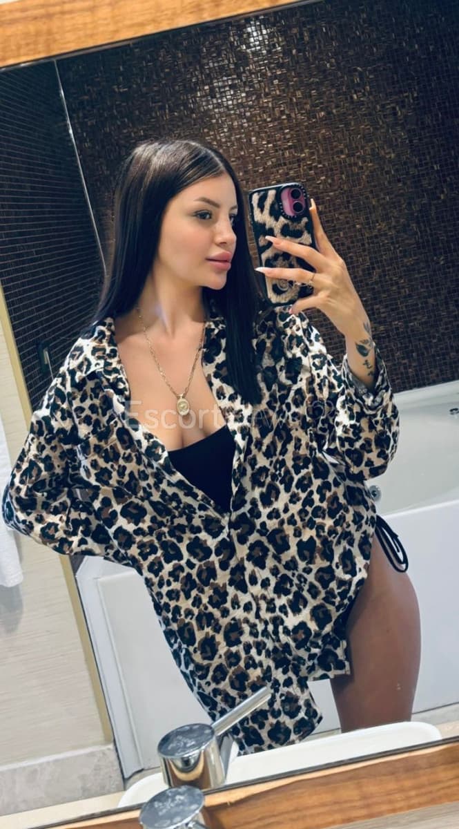 1200_1200_ce3bcdbd026d81d69e51d1892fe98d40_big